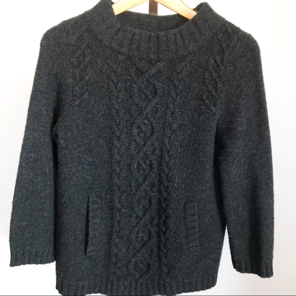 🍾 J Crew Cable Knit Wool sweater size Medium